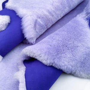 Baby Blau Merino Schaffell Haut | Doppelseitiges Plüsch-Wollleder | Designer Polster-, Mode-, Kostüm- & Interieurprojekte