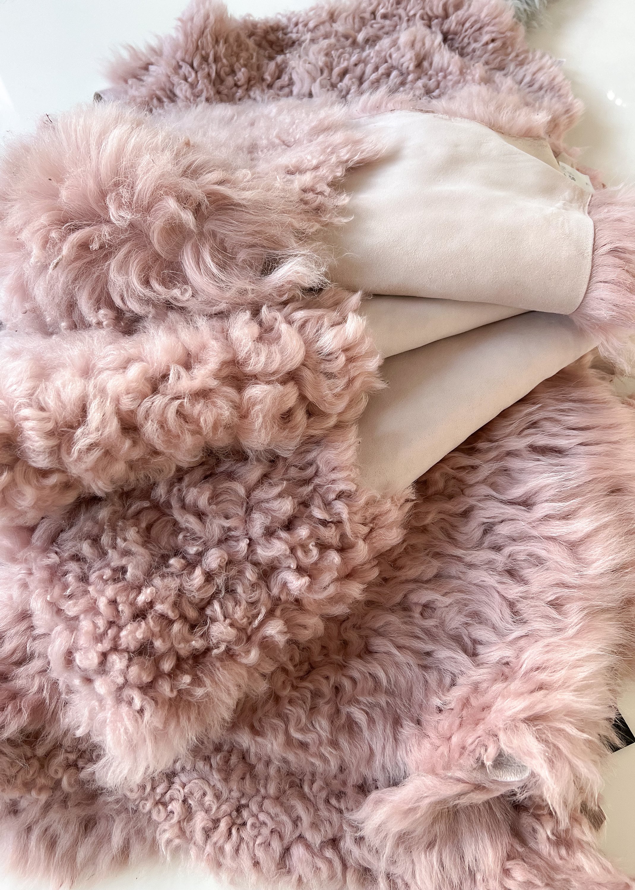 Natural Sheepskin Curly Baby Rose Pink Throw Rug Shearling Armrest Chair  Cover Seat Pad Gift for Baby Decorative Throw Cat Mat or Pet 