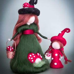 Mother and Daughter Mushroom Witches – Handcrafted Waldorf-Inspired Needle-Felted Figurines for Autumn, Halloween, and Fall Nature Table