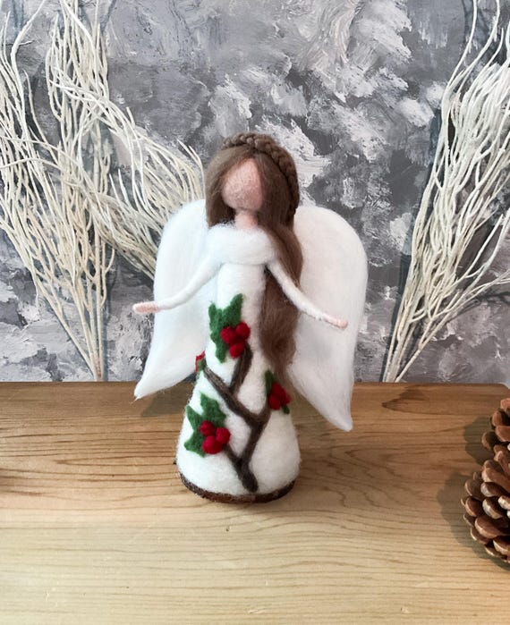 Large Robin - Fairy Fae Handmade Needle Felt Decoration Large Robin - Fairy Fae Handmade Needle Felt Decoration
