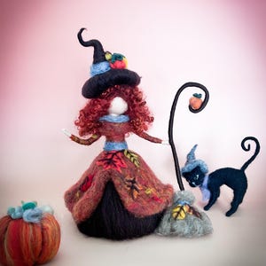 The Equinox Witch of Falling Leaves – Needle Felted Autumn Doll – Mabon Decoration , Halloween Witch, Fall Altar, Waldorf inspired Figurine