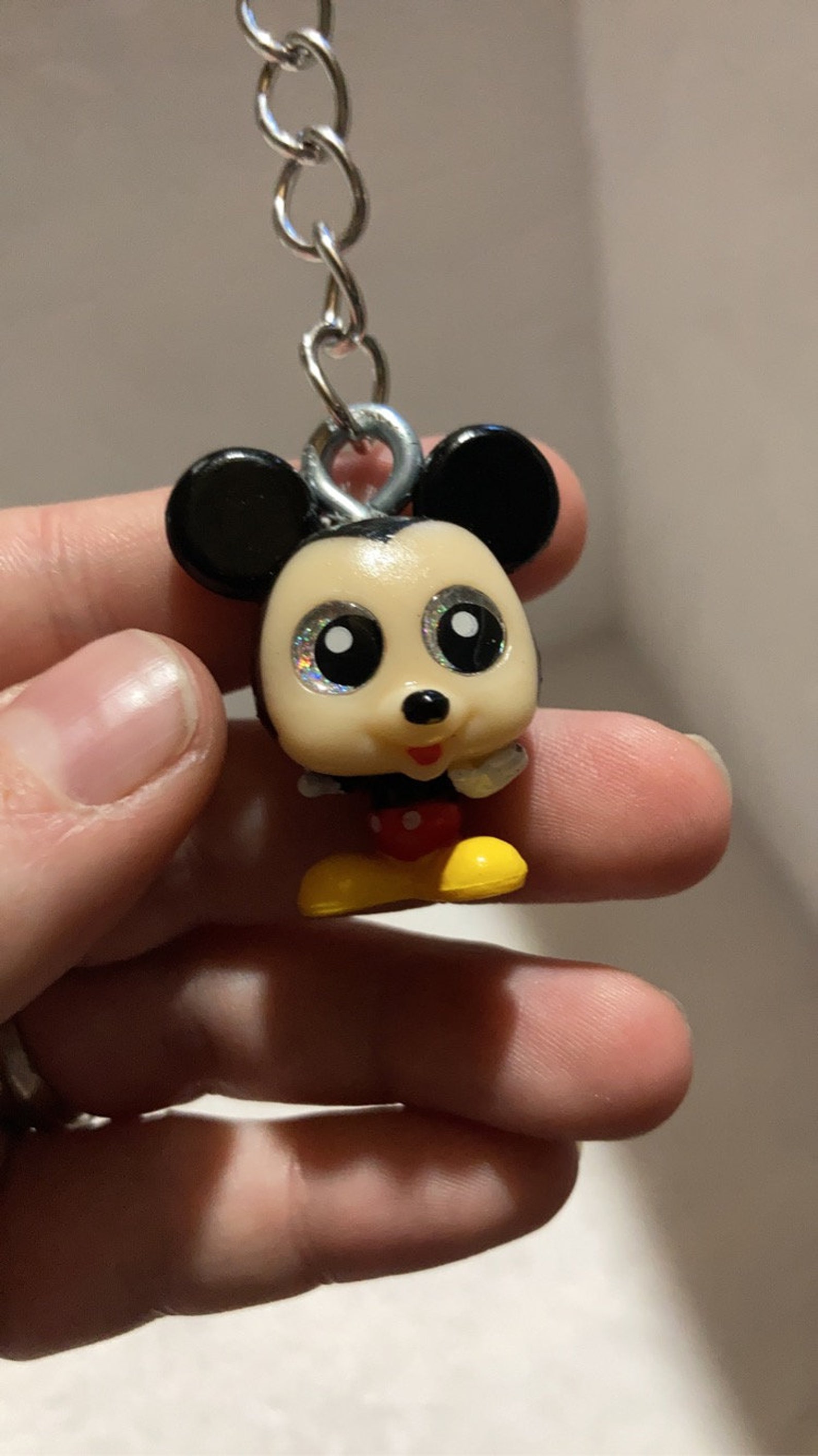 Porte-clés Mickey Mouse "Family" - Série Mignonne, Occasion, Avec Carte Attachée, Idéal Cadeau