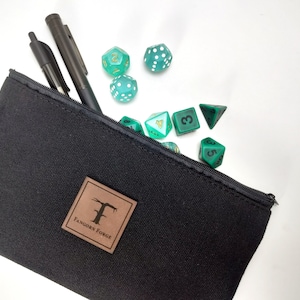 Schwarze Canvas-Reißverschlusstasche für Würfel, Stifte, Karten und andere Kleinigkeiten | Zubehör für D&D, Pathfinder, Tabletop-RPGs und Brettspiele
