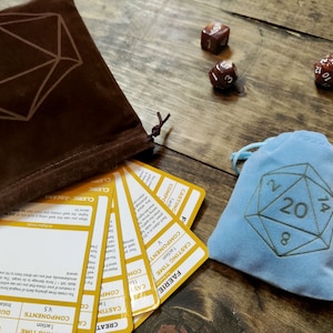Fluwelen tasje met trekkoord voor dobbelstenen en kaarten | D&D-accessoires met dobbelstenen-, draken- en meeple-ontwerpen