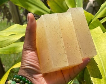 Aloe Vera & White Turmeric Soap 4oz- dark spot remover