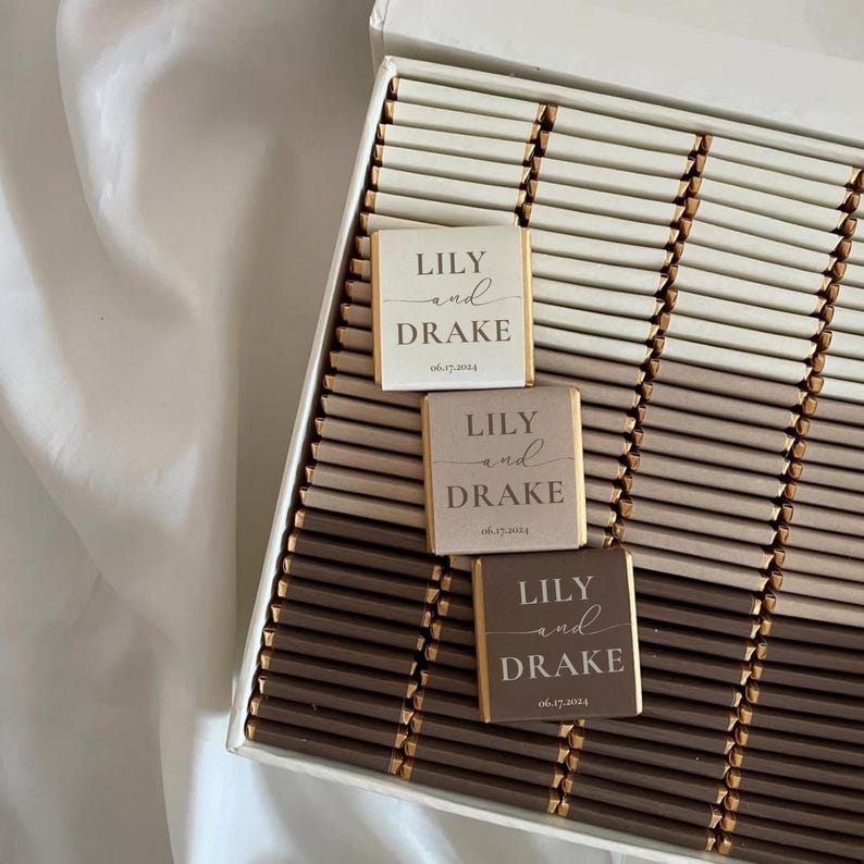 50 Chocolate Favors, Wedding Favors For Guests, Engagement Chocolate, Wedding Favors, Customized Chocolate, Wedding Chocolate