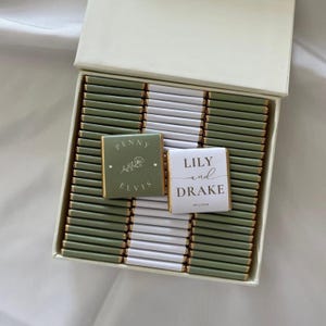 50 Chocolate Favors, Wedding Favors For Guests, Engagement Chocolate, Wedding Favors, Customized Chocolate, Wedding Chocolate