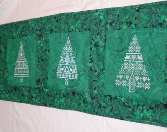 Embroidered Christmas Table Runner: Nordic Trees, Reindeer, Hearts