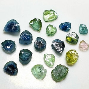 Multiple tourmaline rough slices