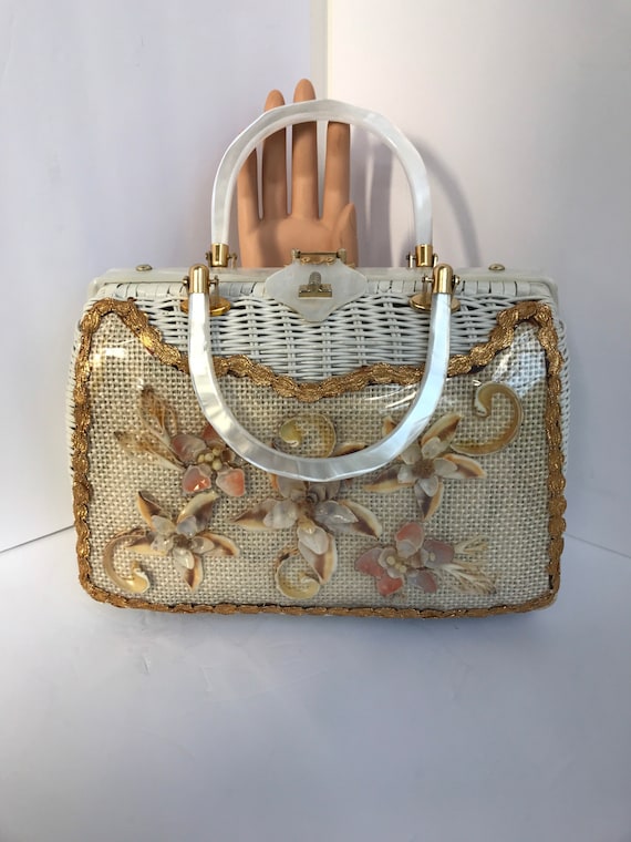 Gorgeous Tropic 60’s Shell Pearly Lucite Handle W