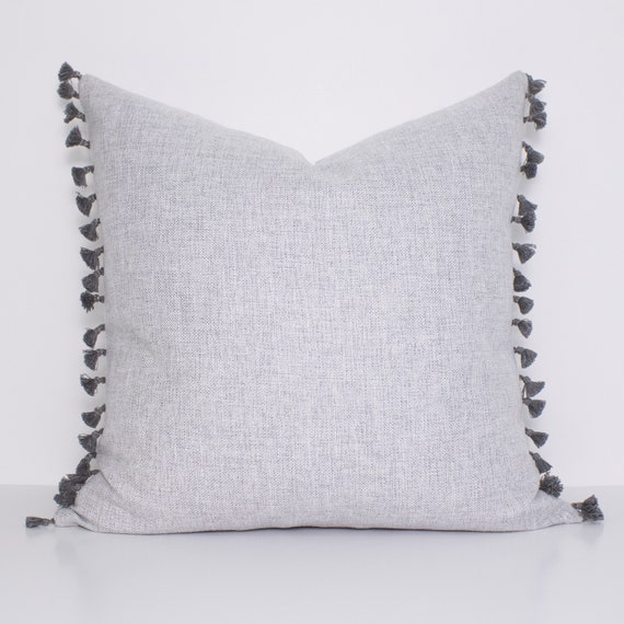 Linen Tassel in Grey
