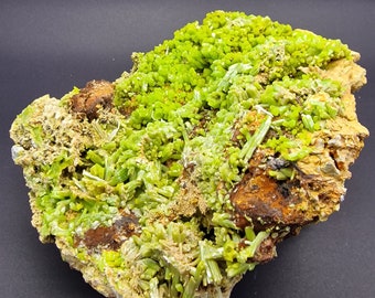 Museum Pyromorphite from China , amazing green color, large crystals , fine mineral specimen