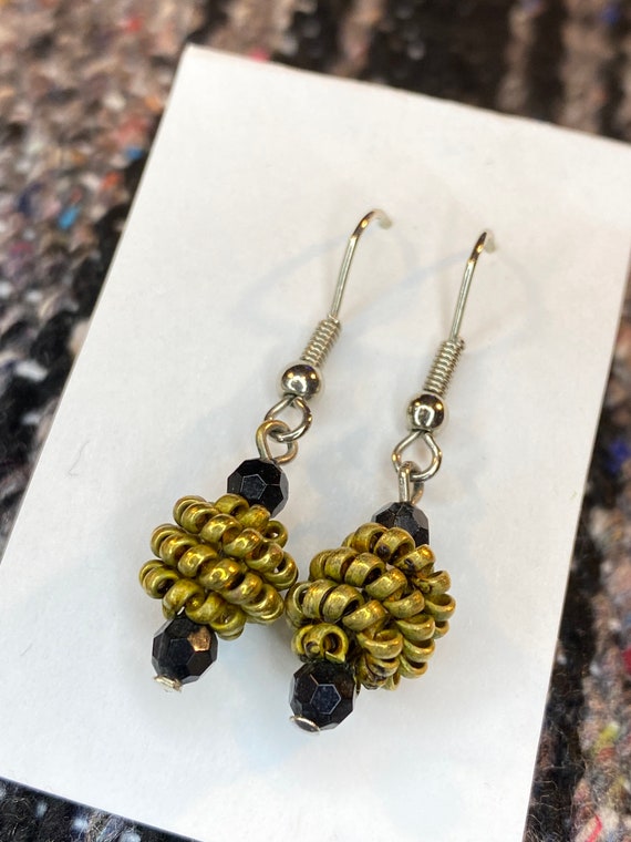 Telephone Cord Wrap ~ Gold Coil Black Bead Dangle