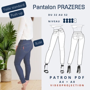 Könnte beinhalten: Eine digitale Illustration einer Frau, die eine blaue Slim-Fit-Jeans trägt. Die Illustration zeigt die Jeans von vorne und hinten. Der Text "Pantalon PRAZERES" befindet sich oben im Bild. Der Text "DU 32 AU 52" befindet sich unter dem Titel. Der Text "NIVEAU" befindet sich unter dem Größenbereich. Der Text "SLIM" befindet sich in einem weißen Kasten auf der linken Seite des Bildes. Der Text "PATRON PDF A4 + A0 VIDEOPROJECTION" befindet sich unten im Bild.