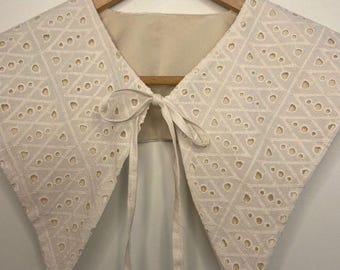 Cream Color,  Vintage Style Peter Pan Collar, Hand Embroidered, Handmade Detachable Clothing Accessories,Gifts For Her,Detach Collar Woman