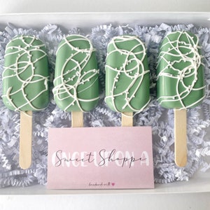 Customizable Cakesicle (cakepop) set. Set of 4,6 or 12. Can be personalized for any occasion.