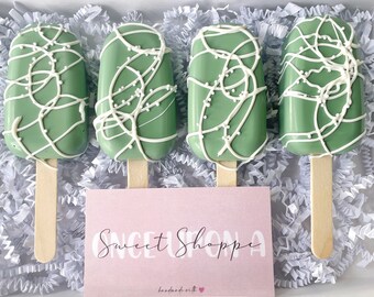 Customizable Cakesicle (cakepop) set. Set of 4,6 or 12. Can be personalized for any occasion.