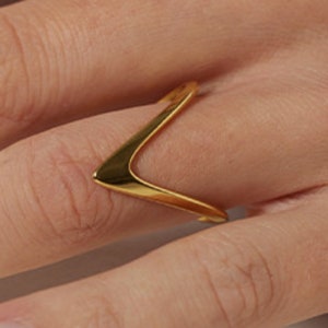 Deep v shaped best sale ring