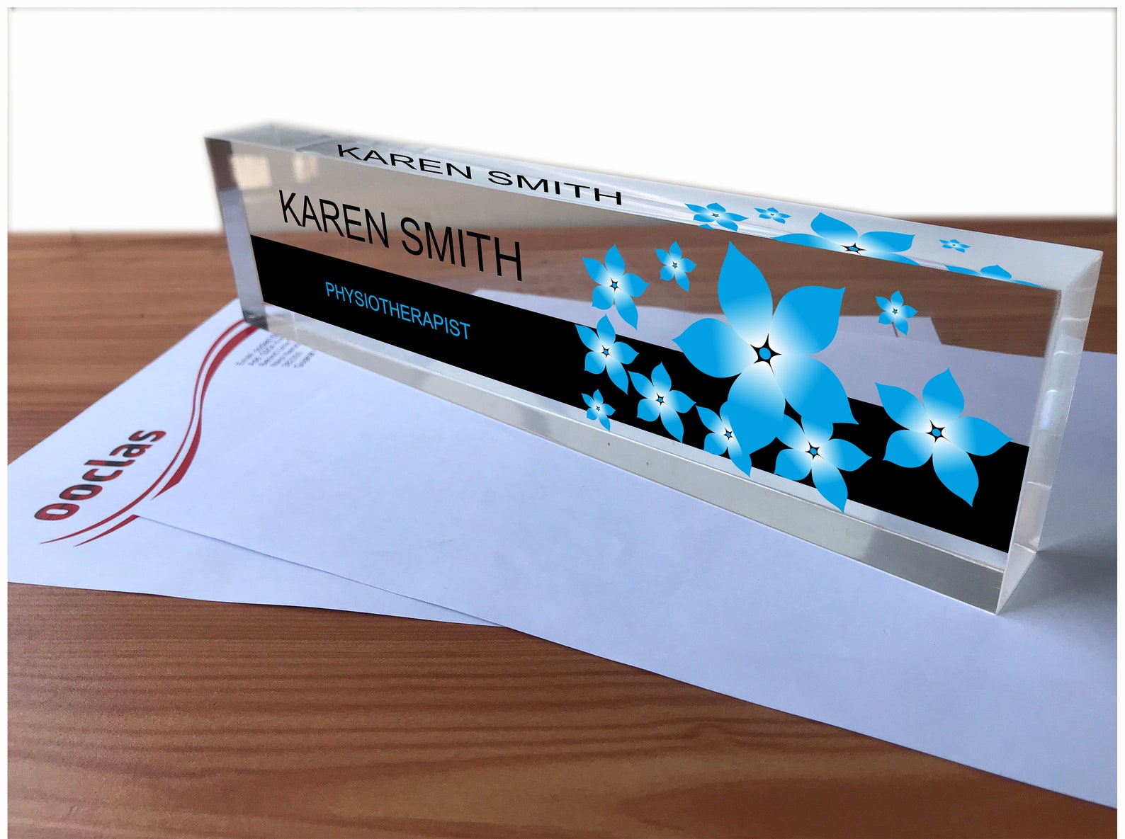 Personalisiertes Acryl Namensschild Für Den Schreibtisch - 20x6x2 Cm Mit Blumenmotiv