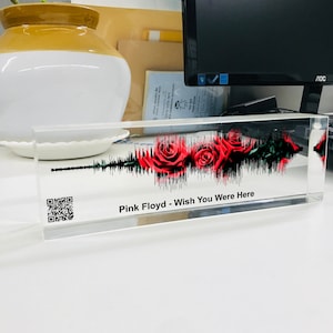 Custom Soundwave Art: Personalized Song on Acrylic Glass Block