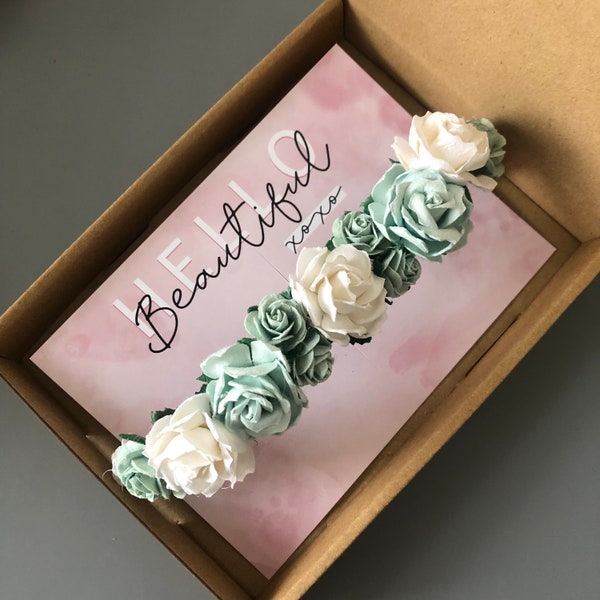 Sage Grün und Weiß Blume Stirnband, Blumenkrone Stil, Haarschmuck für Hochzeiten und Fotografie