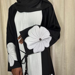 Elegant Floral Abaya/Black Abaya/Eid Abaya/Silk Abaya/4 Pieces Abaya/Open Abaya/Stone Embroidered Abaya/Eid Outfit/Muslim Dress