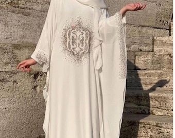 Versierde abayaset van chiffon met binnenslip – bescheiden maxi-jurk voor gelegenheden