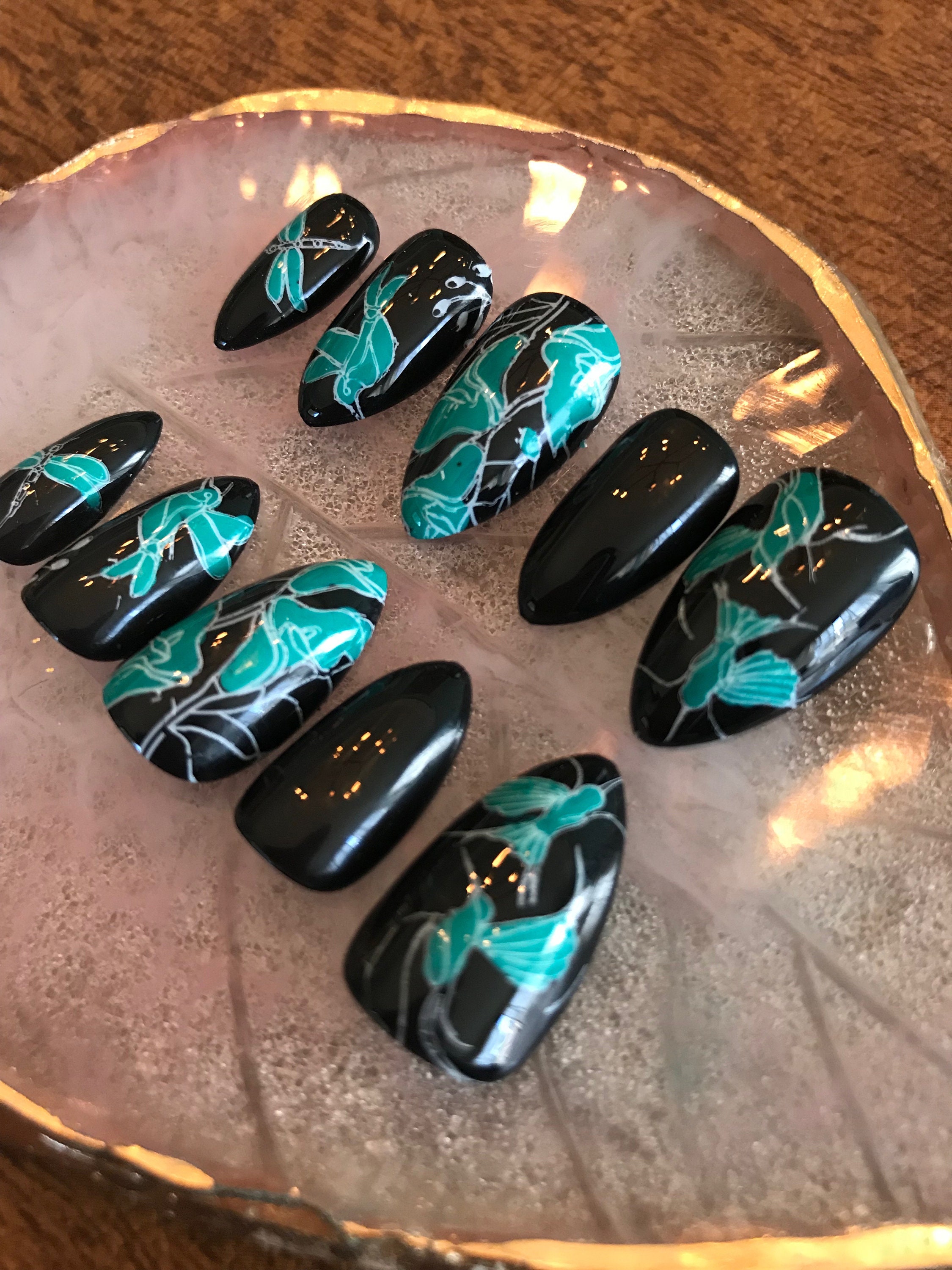 Calla Lilies Birds and Dragonflies / Fake Nails/ Etsy