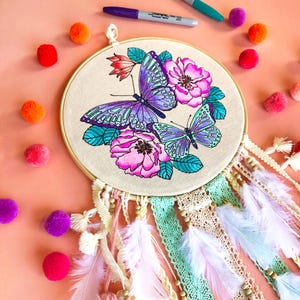 DIY Unicorn Dreamcatcher Craft Kit Kids Art Activity Rainbow Craft Kit Birthday Gift for Girls Paint and Markers Creative Kids Gift Baby image 12