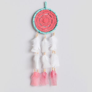 Decoração de berçário para meninas, apanhador de sonhos rosa, tapeçarias de parede artesanais, presente para bebês, ideias para quarto boho, arte de parede para sala de jogos, presentes de aniversário para crianças, decoração para bebês