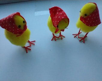 WOOL  CHICKS with scarves, hand made in Germany
