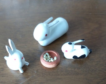 MINIATURE  BUNNY  SET, wooden, from Germany, No. 76/2