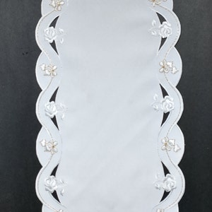 9&quot; x 19&quot; white Table runner, with roses, hearts , cut work, from Germany
