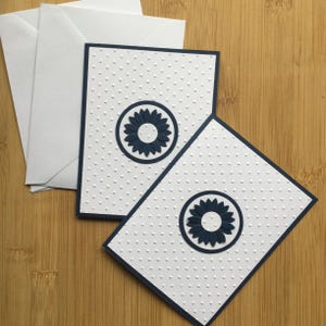 Daisy Polka Dot Embossed Handmade Blank Notecards in Various Colour Sets - Set of 2