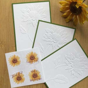 Cartes de correspondance vierges gaufrées faites main Tournesol avec des autocollants de différentes couleurs - Lot de 3