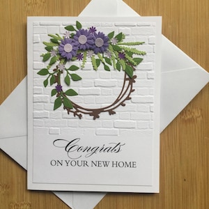 Félicitations pour votre nouvelle maison carte faite main avec fond brique en relief, fenêtre avec fleurs ou couronne pour nouvelle maison/nouvel appartement/déménagement