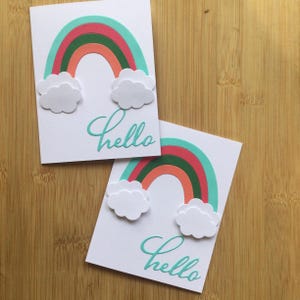 Ensemble de cartes pour lettres faites main arc-en-ciel et nuages avec voeux « Hello » - Lot de 2