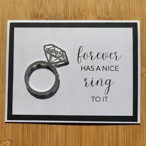 Carte de fiançailles faite main pour toujours avec une belle bague avec félicitations pour vos fiançailles à l'intérieur