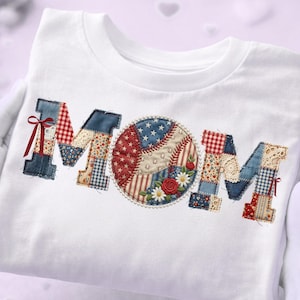 Puede incluir: Un letrero de madera rústico con el texto "Welcome to our home" en letras blancas. El letrero presenta un acabado envejecido y un diseño simple y acogedor, ideal para la decoración de la puerta principal.