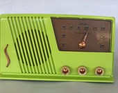 1951-52 Silvertone Retro Radio bluetooth speaker system