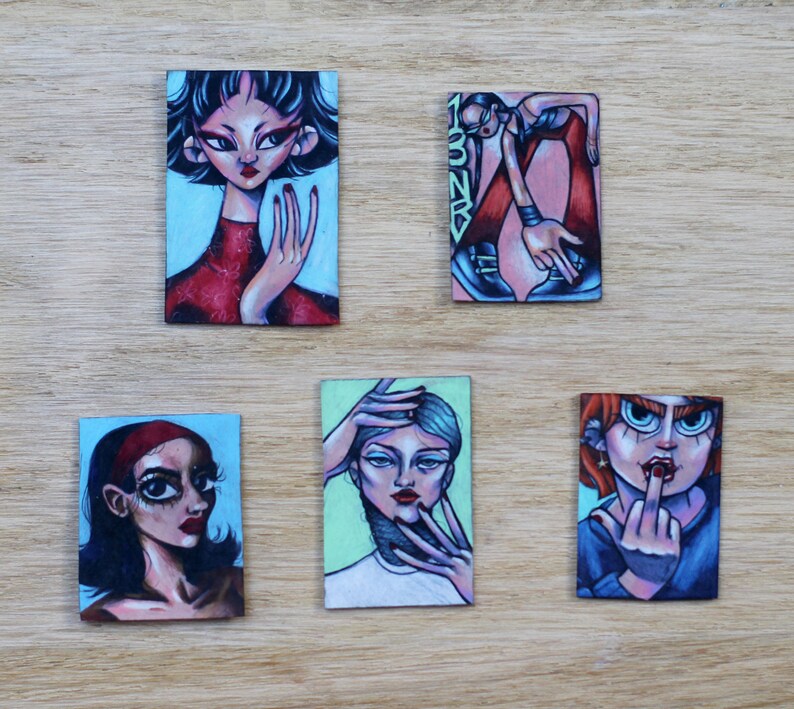 WOMEN pin/'s
