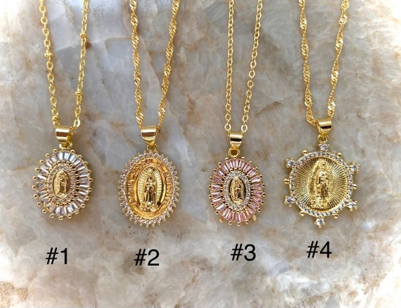RAIDIN Collana Vergine Maria In Acciaio Inox Placcato Oro 18K – Ciondolo Religioso Regalo Per Donne E Ragazze