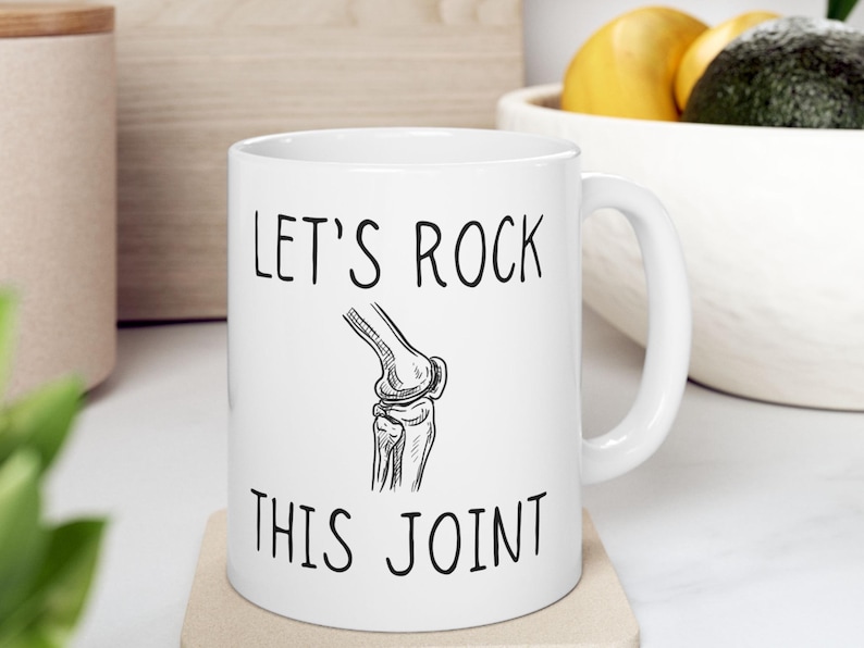 Knee Replacement Mug, Knee Surgery Gift, Funny Get Well Gift, Surgery Gift, Broken Knee Gift, Knee Surgery Mug, Knee Joint Replacement Mug bild 1