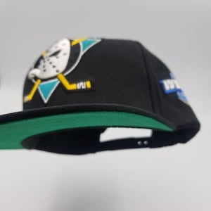  New Era 100% Authentic Discontinued NHL Anaheim Mighty Ducks  Throwback Logo Limited Edition Very Rare 9Fifty 950 Snapback Snap Back:  OSFM (Original Fit Maroon) : Sports & Outdoors