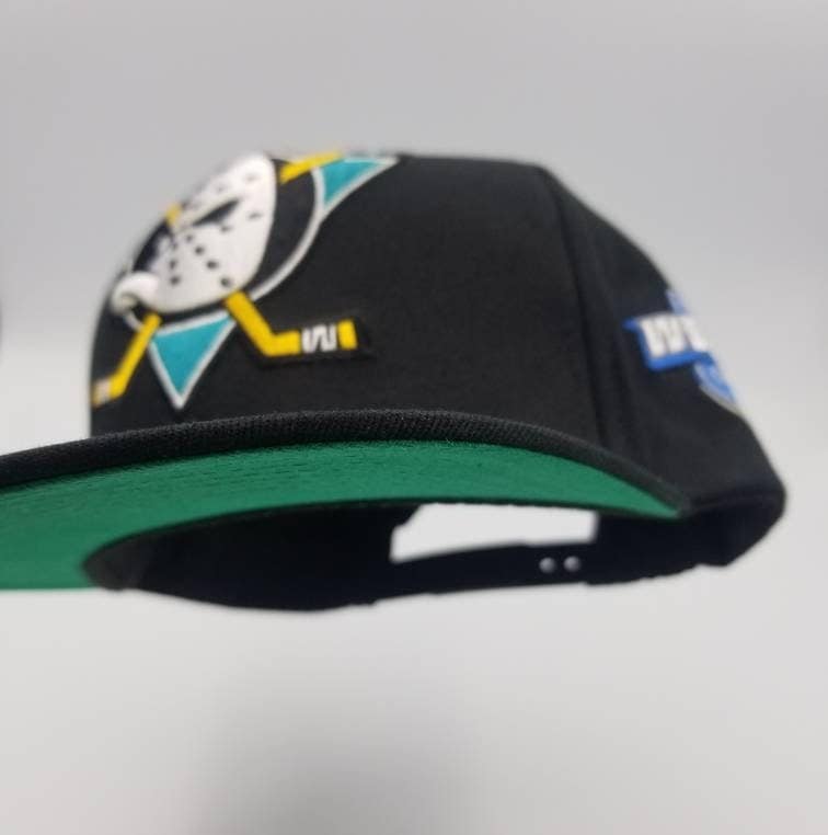 90's Anaheim Mighty Ducks American Needle Block Head NHL Snapback Hat –  Rare VNTG