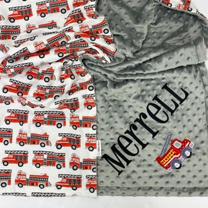 Kocyk dla niemowląt Firetruck Flanela - Minky, spersonalizowany kocyk dla niemowląt Firetruck, motyw bohatera, spersonalizowany kocyk z motywem Firetruck