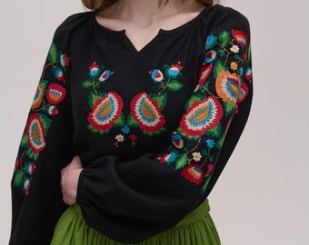 Camisa de lino 100% Blusa ucraniana bordada Túnica de lino Ropa hecha a mano Blusa Vyshyvanka Foral Regalo para ella Ropa de primavera