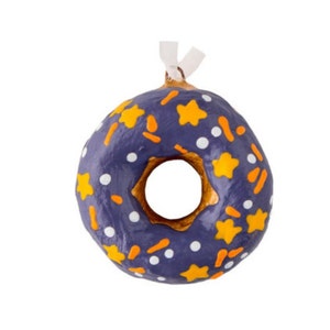 Figurina di ciambella viola Bella decorazione infrangibile Decorazione in cartapesta Marchio ecologico Ciambella Marchio ecologico Regalo per la decorazione della casa