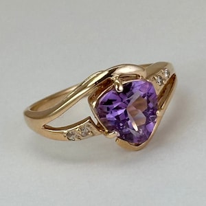 Vintage original solid gold 14k ring with amethyst, amethyst ring, february birthstone ring, gemstone ring, 14k gold ring, rose gold ring