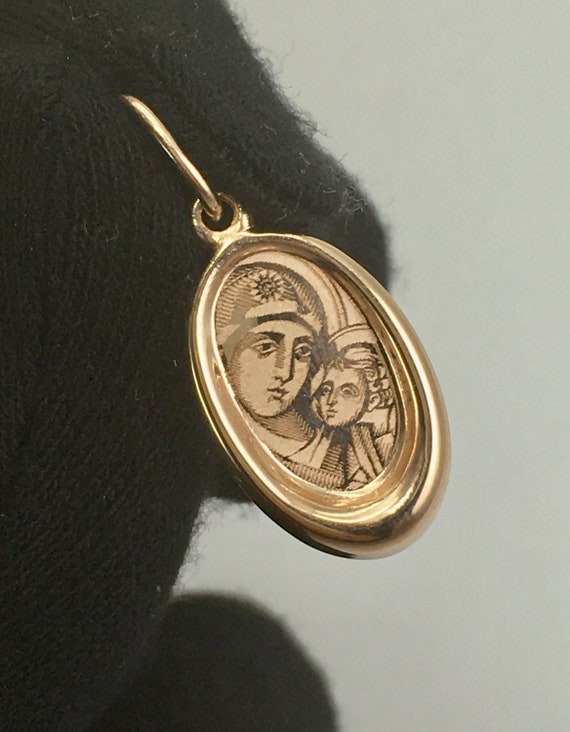 Small vintage original rose gold 14k pendant, ort… - image 6